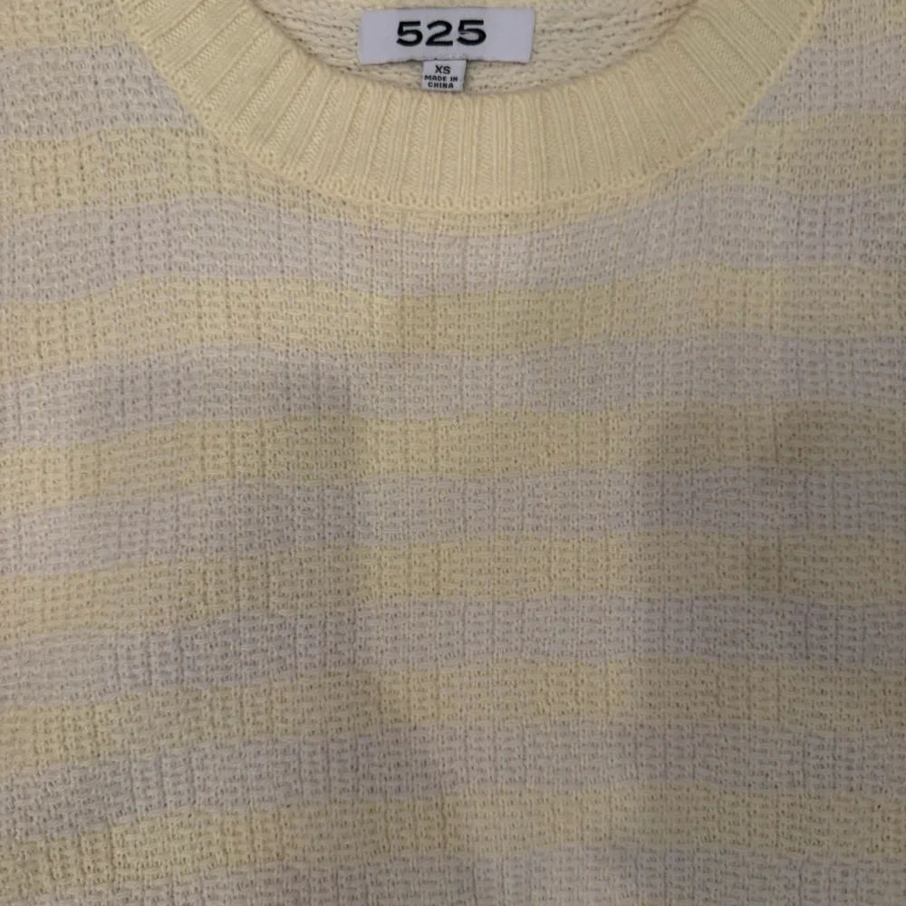 525 America NWOT Striped Yellow Sweater - Picture 4 of 5